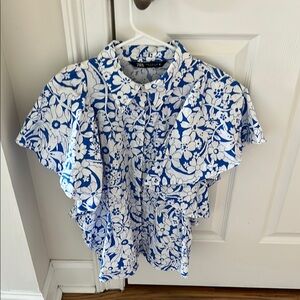 Zara Women's Blue and White Floral Button Down Shirt